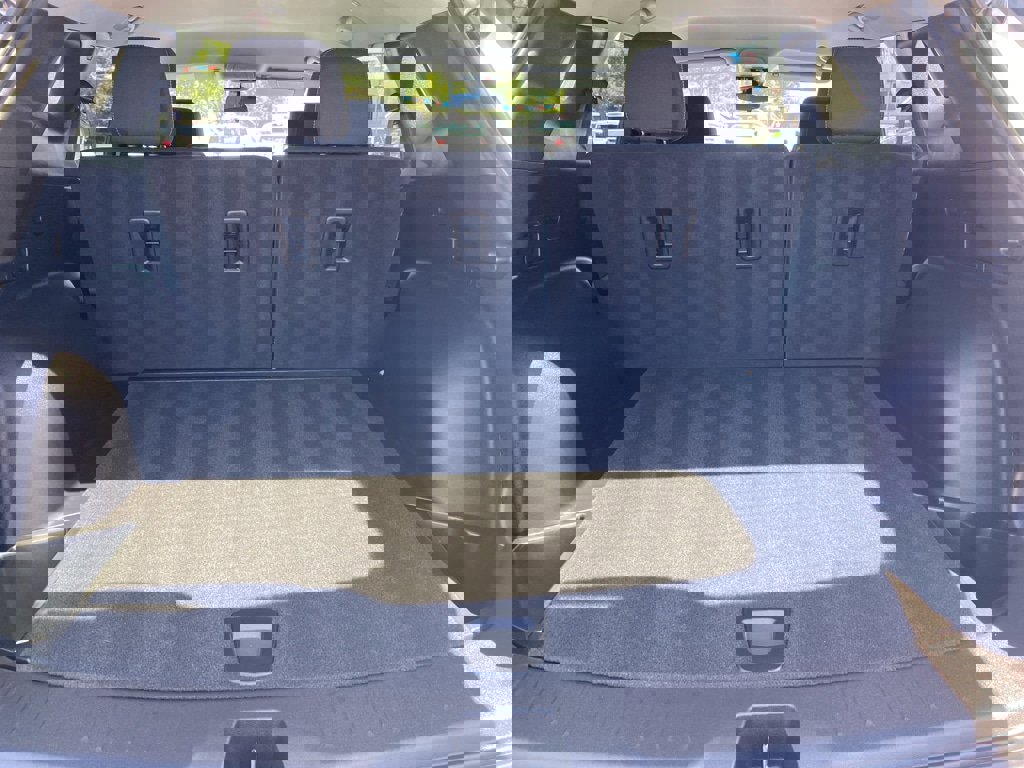 Used 2023 Chevrolet Blazer LT image 11