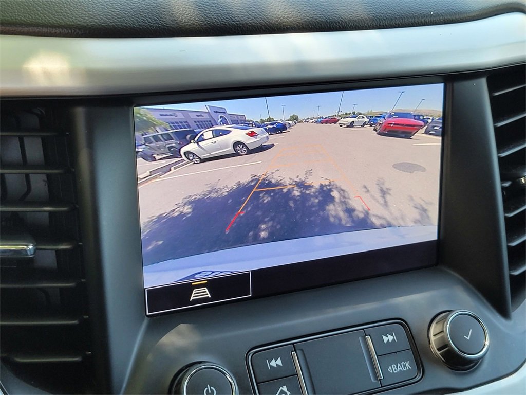 Used 2023 GMC Acadia SLT image 26