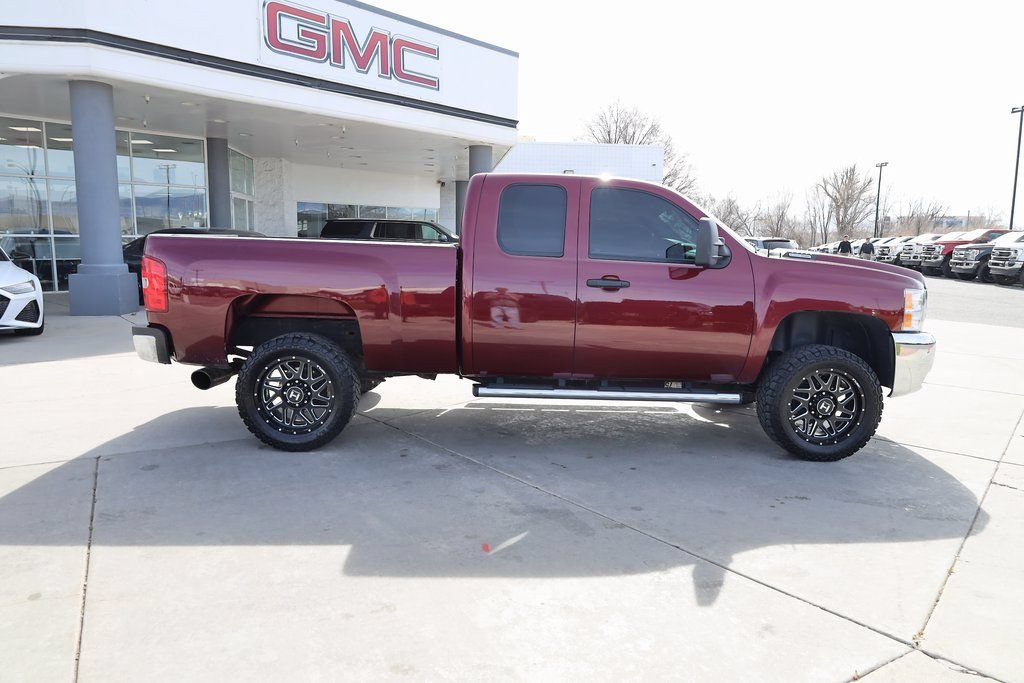 Used 2008 Chevrolet Silverado 2500 LT w/ 1LT Convenience Package AWD/4WD image 7