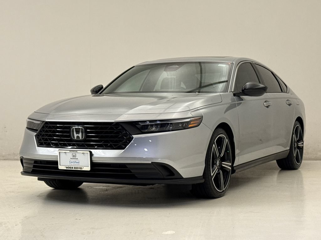 Used 2025 Honda Accord Sport image 2
