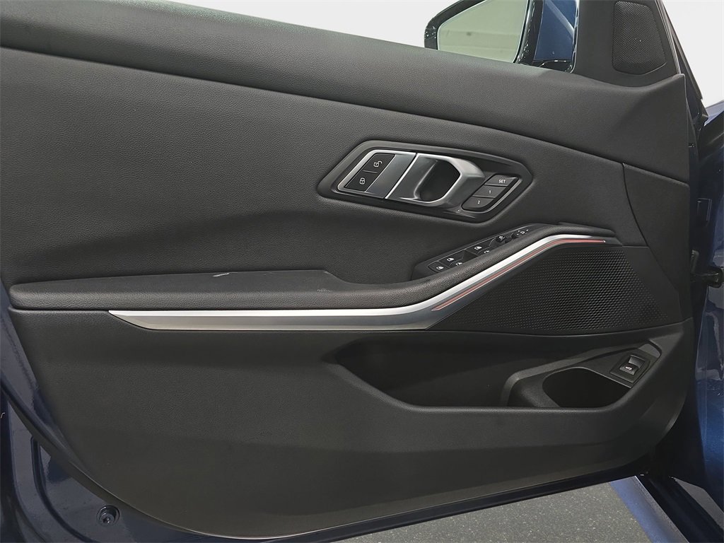 Certified 2021 BMW 330i Sedan w/ Convenience Package image 23