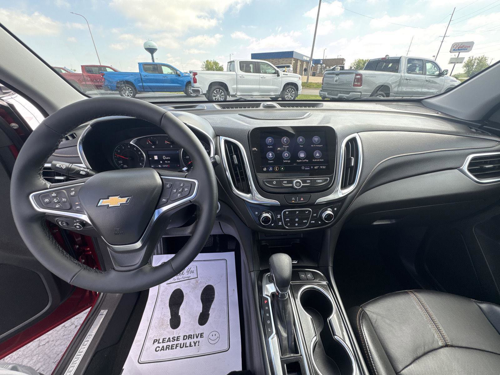 Used 2024 Chevrolet Equinox Premier AWD/4WD image 19