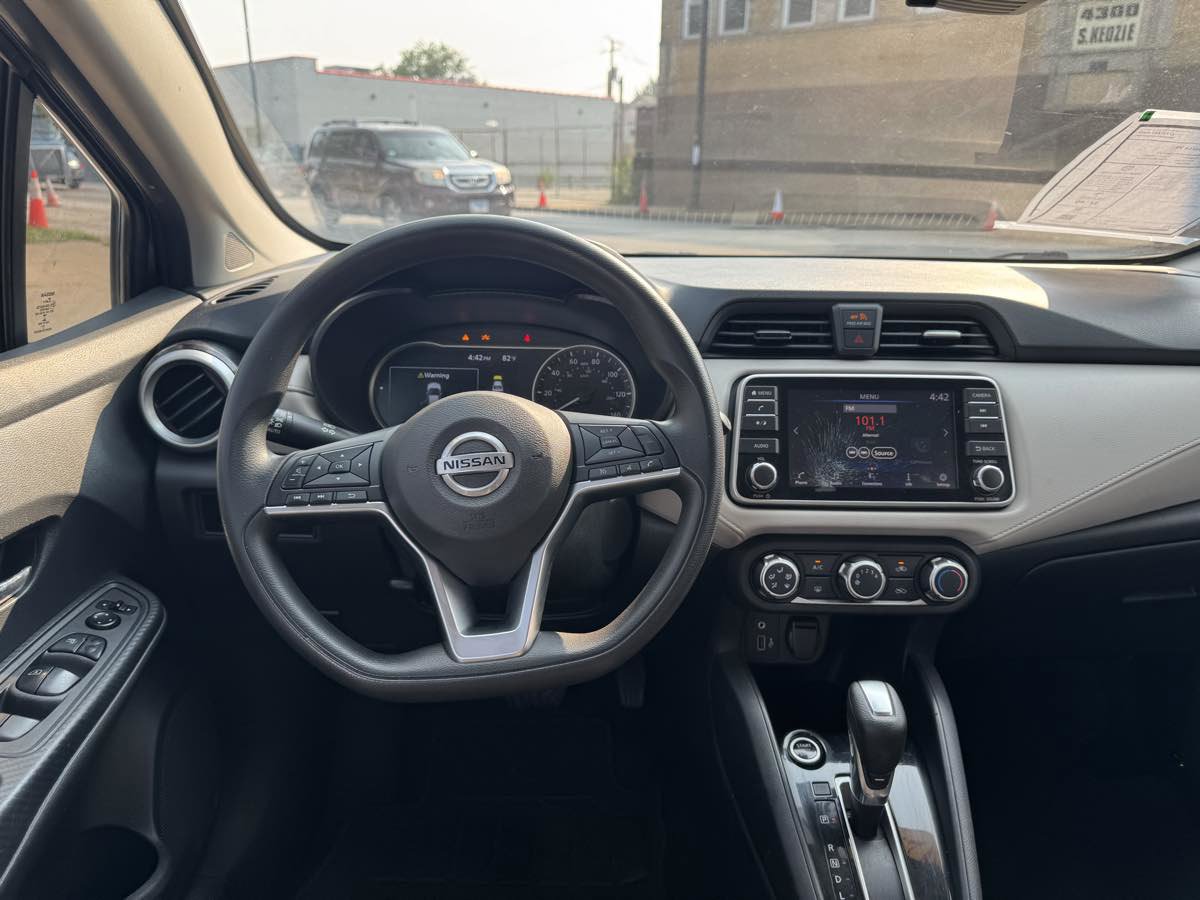 Used 2021 Nissan Versa SV FWD image 16