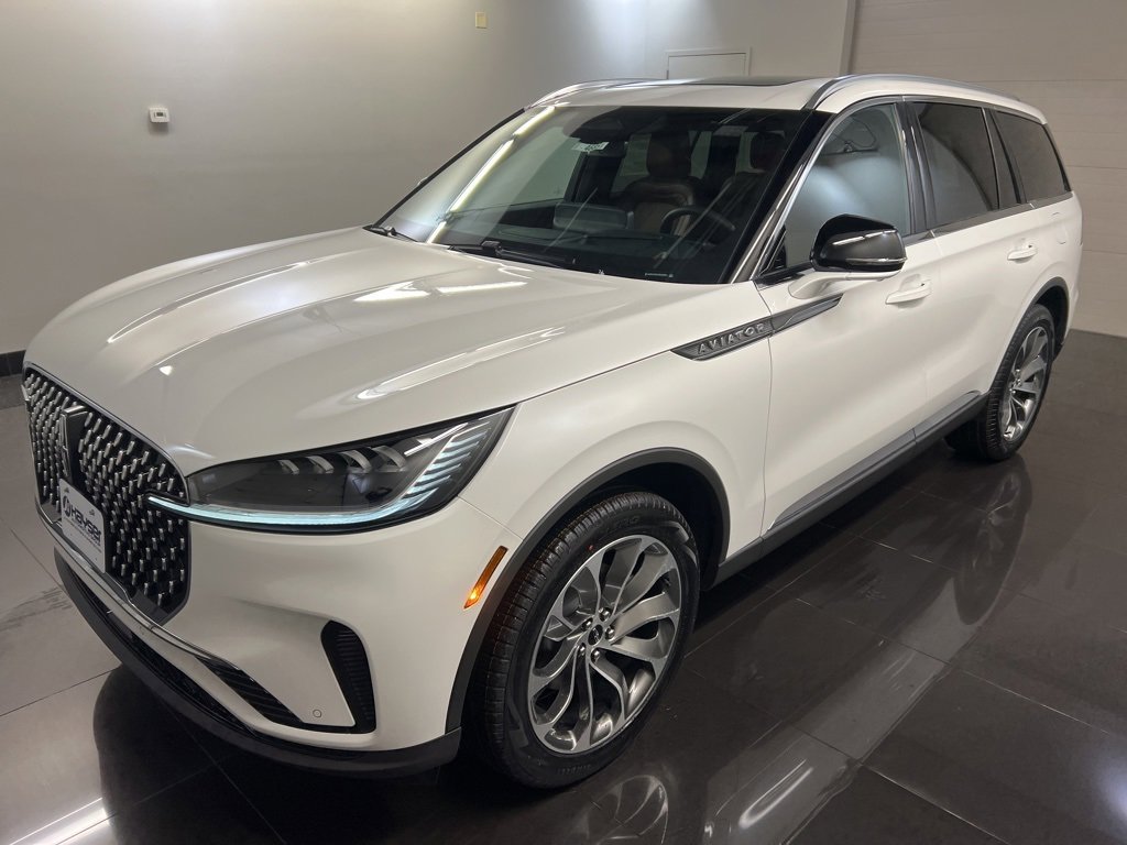 Used 2026 Lincoln Aviator Reserve image 3