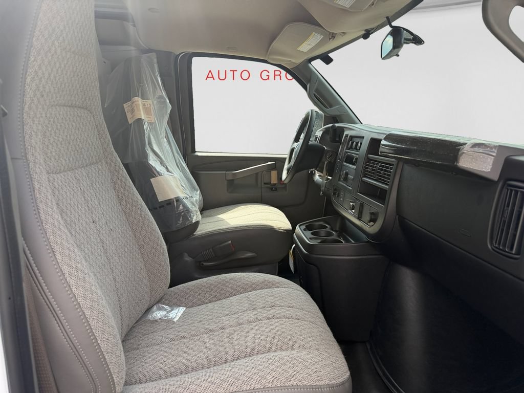New 2026 GMC Savana 2500 w/ Driver Convenience Package RWD image 15