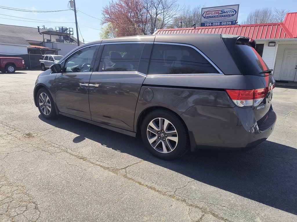 Used 2014 Honda Odyssey Touring image 3