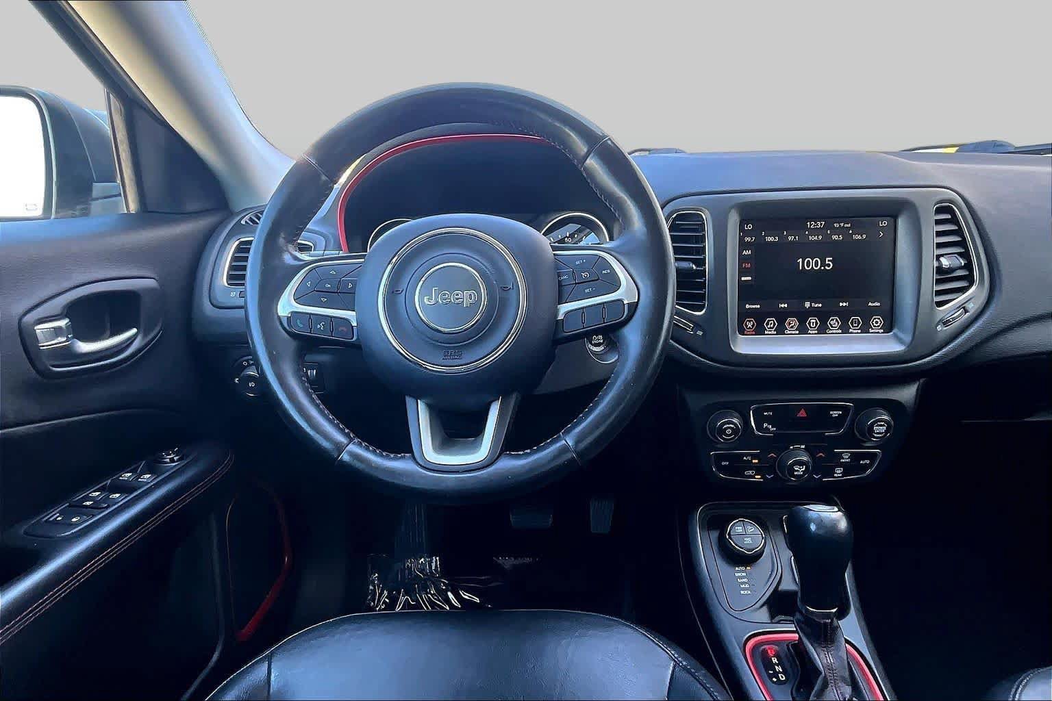 Used 2019 Jeep Compass Trailhawk w/ Leather Interior Group AWD/4WD image 6