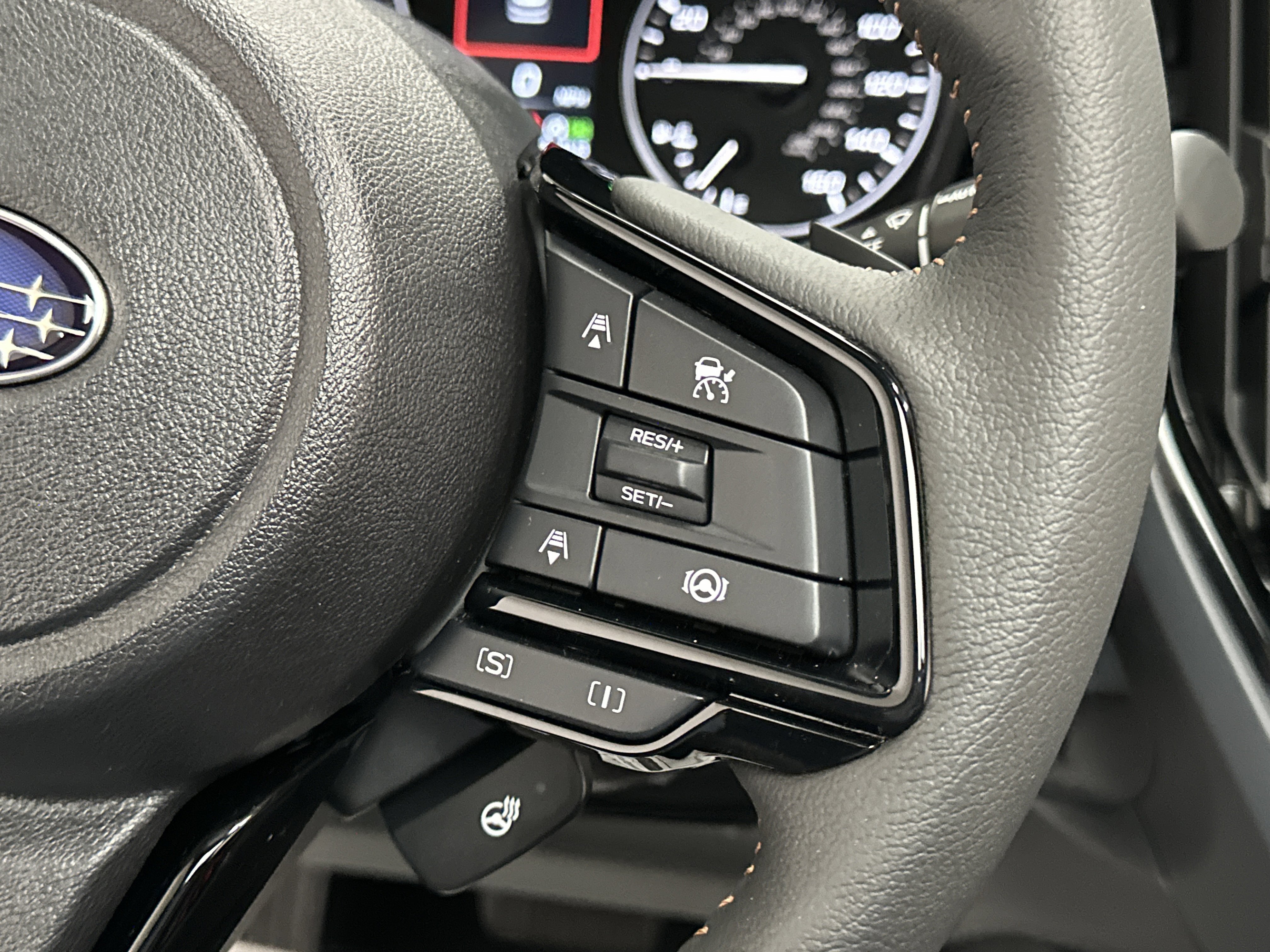 Used 2025 Subaru Forester Touring image 30