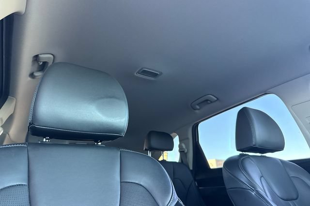 Certified 2025 Kia Sorento EX AWD/4WD image 23