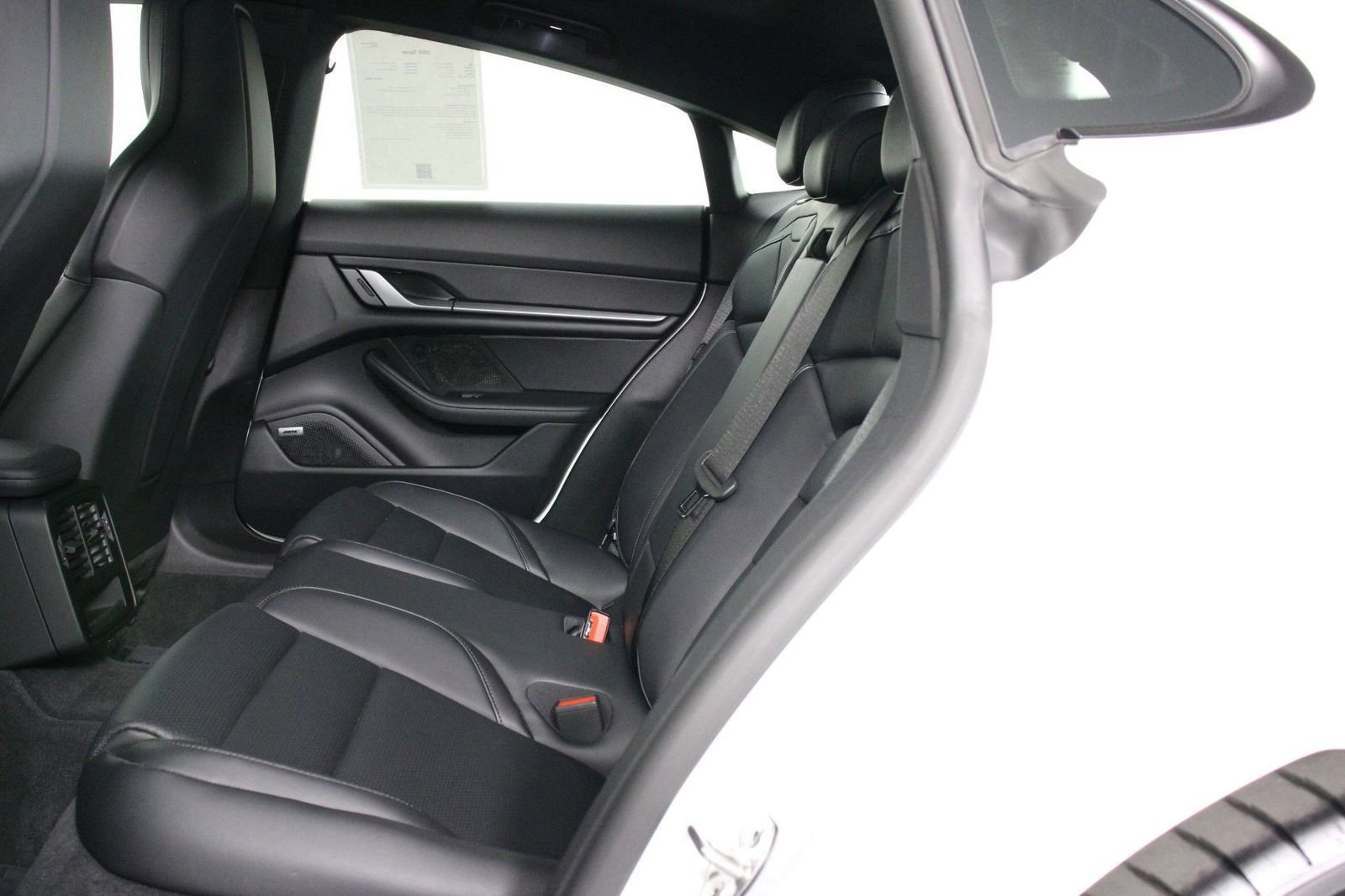 Certified 2025 Porsche Taycan image 31