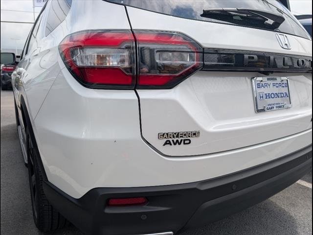 Used 2025 Honda Pilot Black Edition image 20