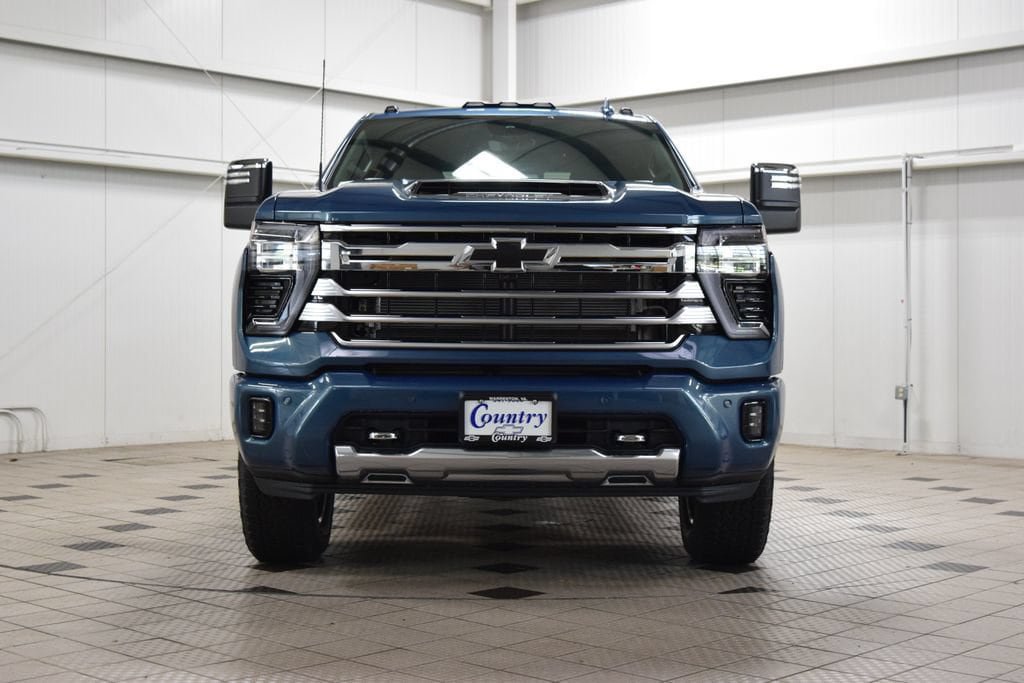 New 2026 Chevrolet Silverado 2500 High Country w/ High Country Premium Package AWD/4WD image 2