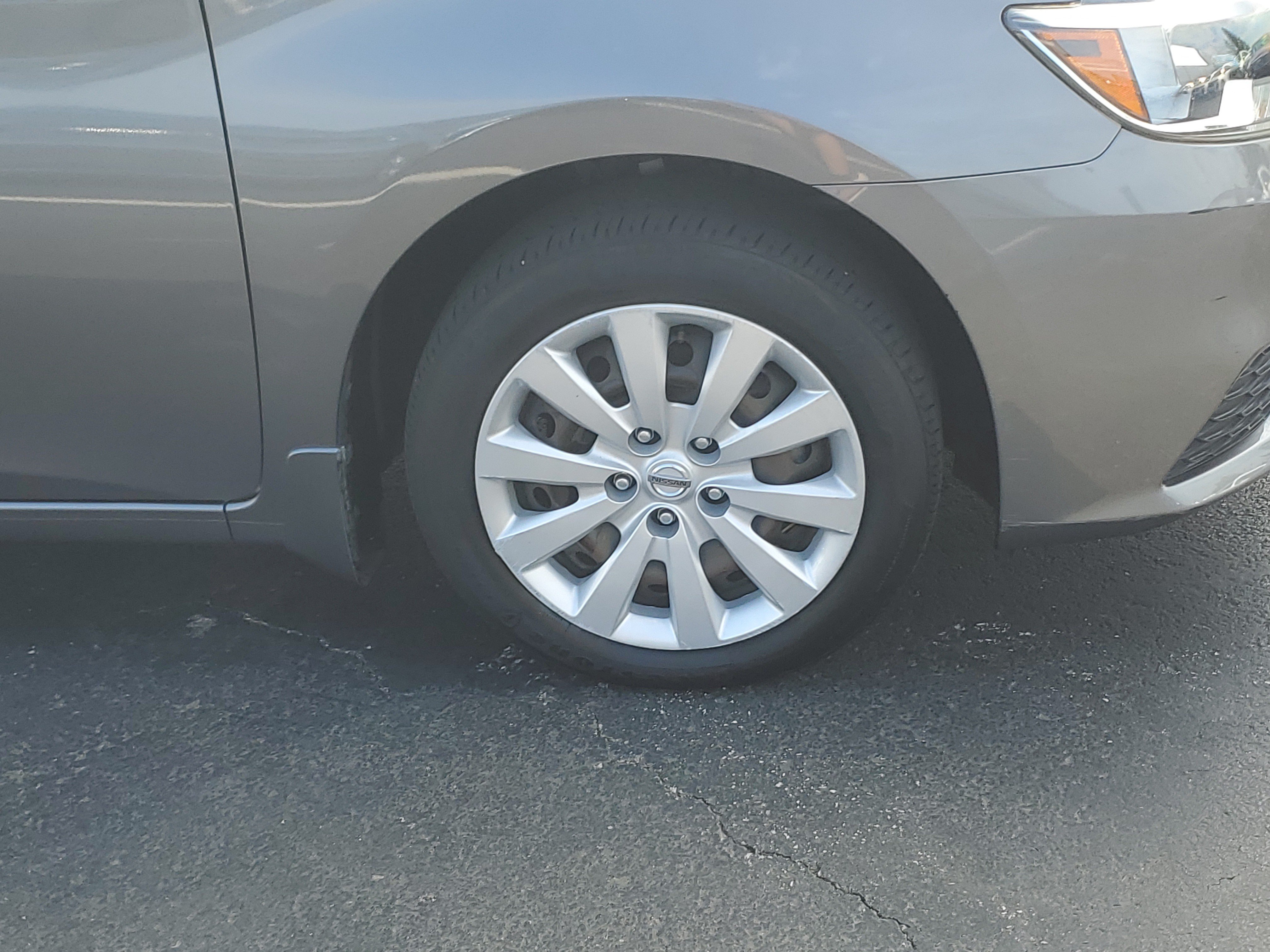 Used 2019 Nissan Sentra S FWD image 5