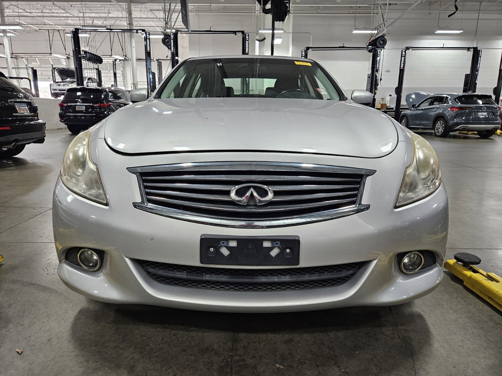 Used 2013 INFINITI G37 x w/ Premium Pkg image 2