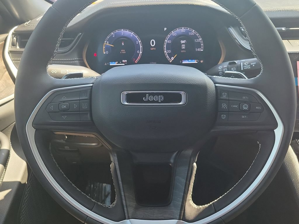 New 2026 Jeep Grand Cherokee Altitude RWD image 11