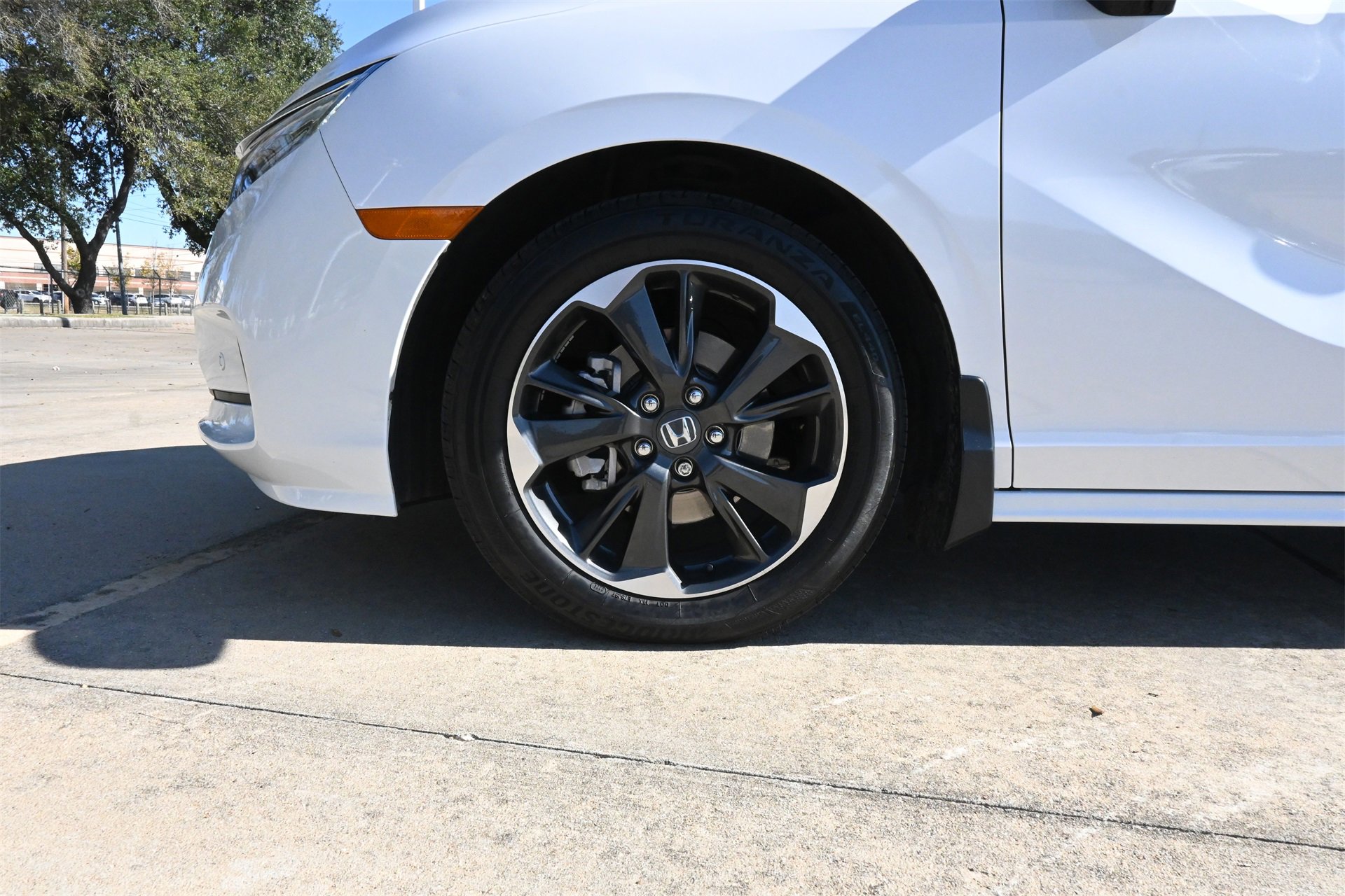 Used 2024 Honda Odyssey Elite image 31