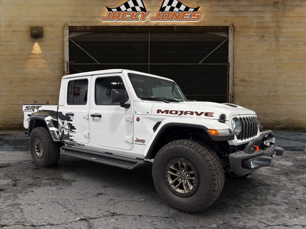 Used 2024 Jeep Gladiator Mojave AWD/4WD image 12
