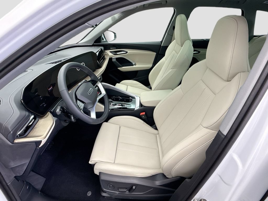 Certified 2025 Audi Q5 Premium Plus w/ Premium Plus AWD/4WD image 19