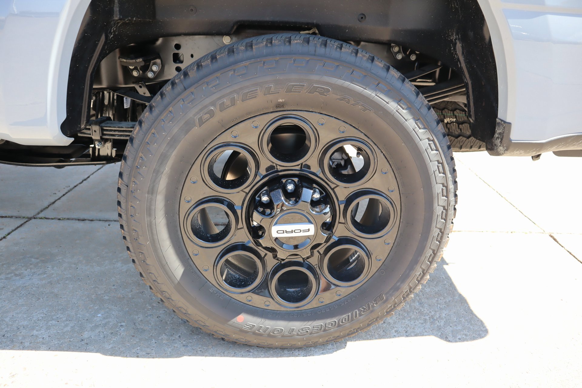 New 2026 Ford F350 Lariat w/ Black Appearance Package image 21