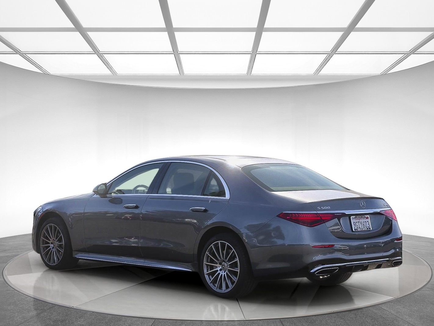 Used 2022 Mercedes-Benz S 500 4MATIC image 2