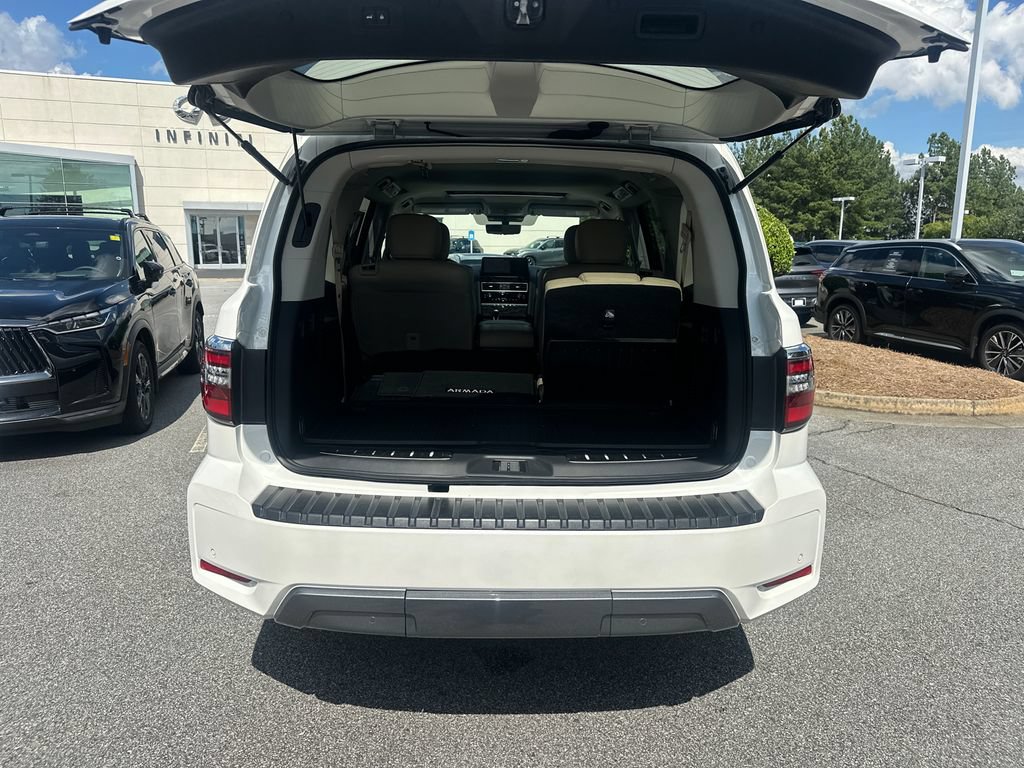 Used 2024 Nissan Armada Platinum w/ Captain's Chairs Package RWD image 15