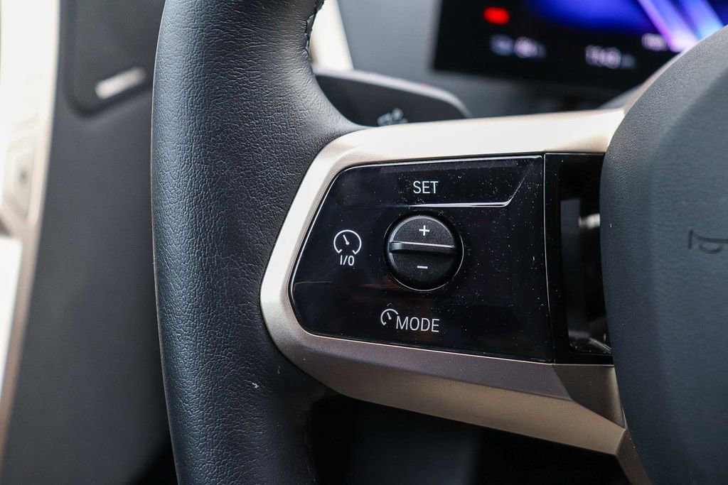 Used 2026 BMW iX xDrive60 w/ Premium Package image 22