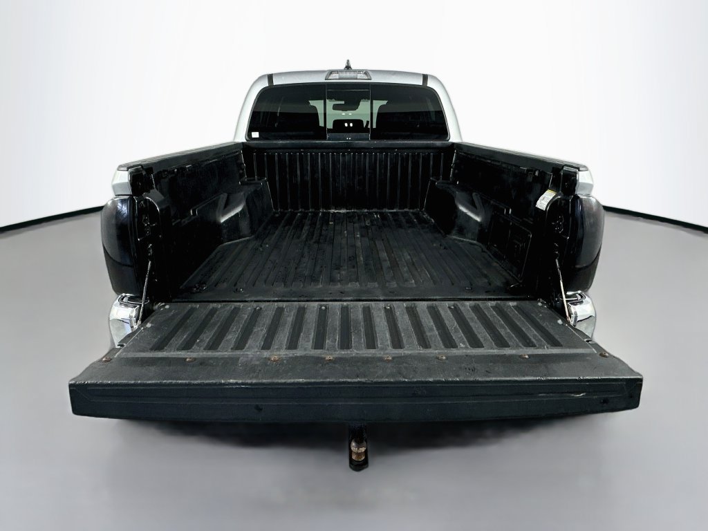 Used 2022 Toyota Tacoma TRD Off-Road AWD/4WD image 27