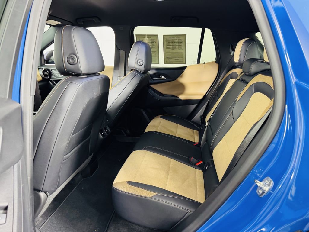 Used 2025 Chevrolet Equinox ACTIV w/ Safety and Technology Package image 24