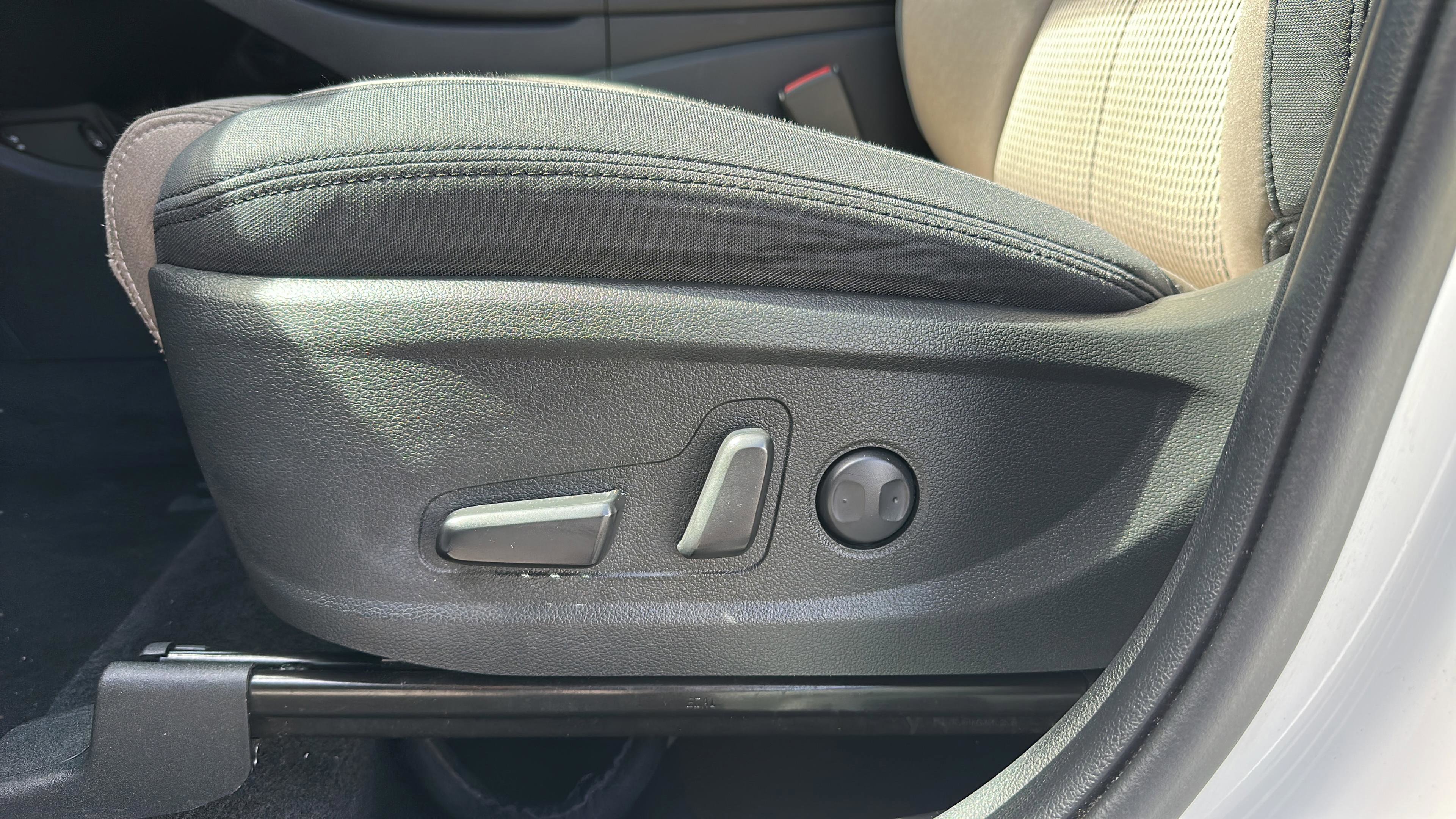 Used 2022 Hyundai Santa Fe SEL image 20