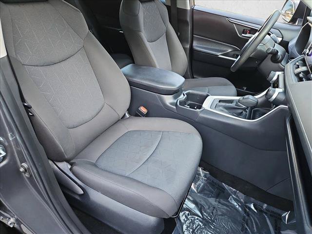 Used 2025 Toyota RAV4 XLE FWD image 20