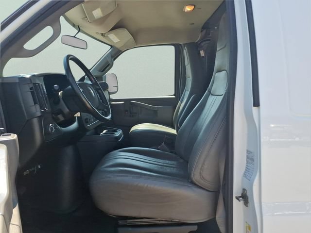 Used 2022 Chevrolet Express 3500 Extended w/ Driver Convenience Package RWD image 12