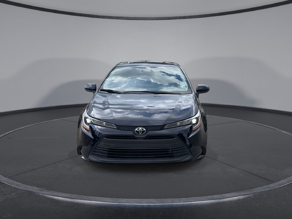 Used 2025 Toyota Corolla LE FWD image 3
