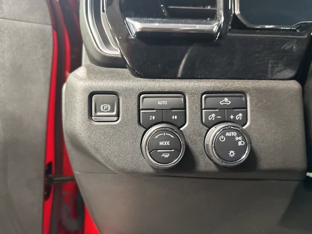 Used 2024 Chevrolet Silverado 1500 LT image 25