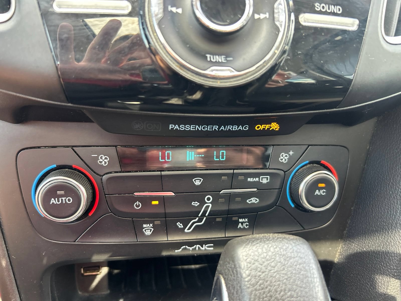 Used 2017 Ford Focus SEL FWD image 24