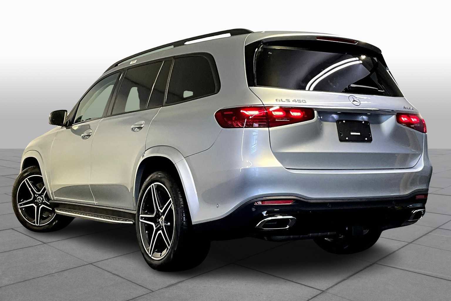 New 2026 Mercedes-Benz GLS 450 4MATIC image 3