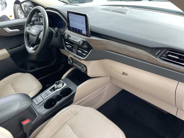 Used 2020 Ford Escape Titanium image 37