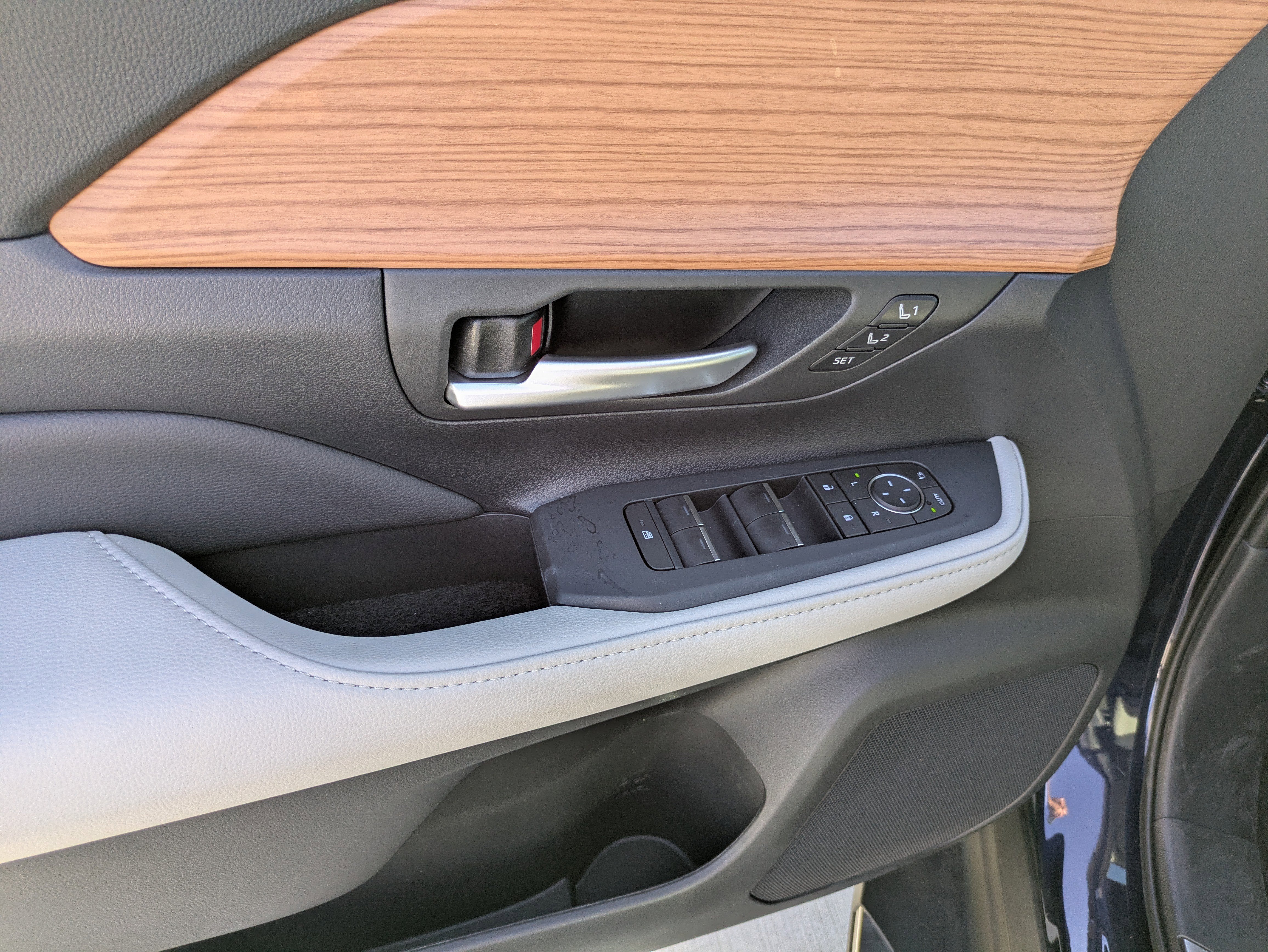 New 2025 Toyota Grand Highlander FWD image 13