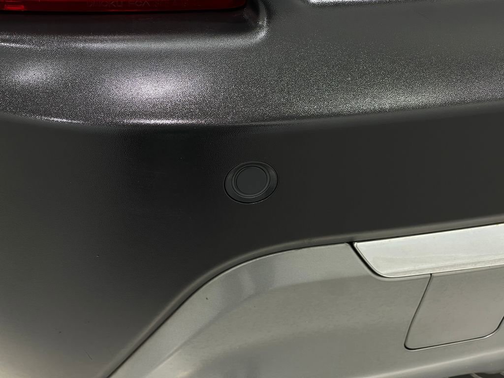 Used 2021 Jeep Cherokee Limited image 11