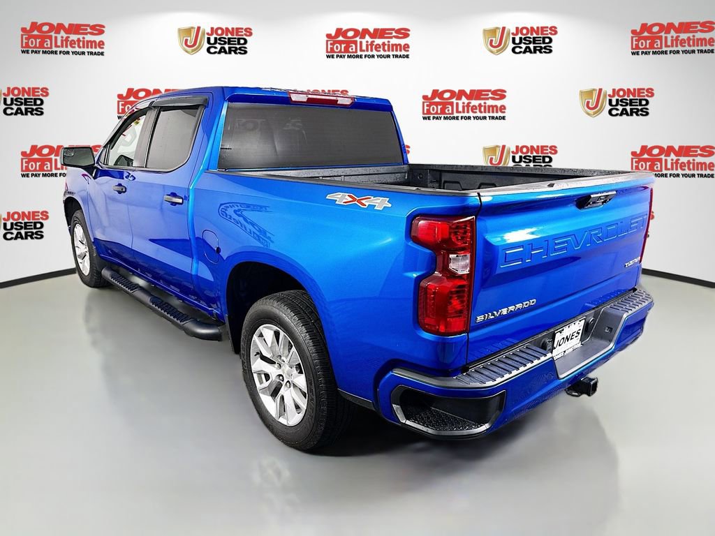 Used 2024 Chevrolet Silverado 1500 Custom AWD/4WD image 2