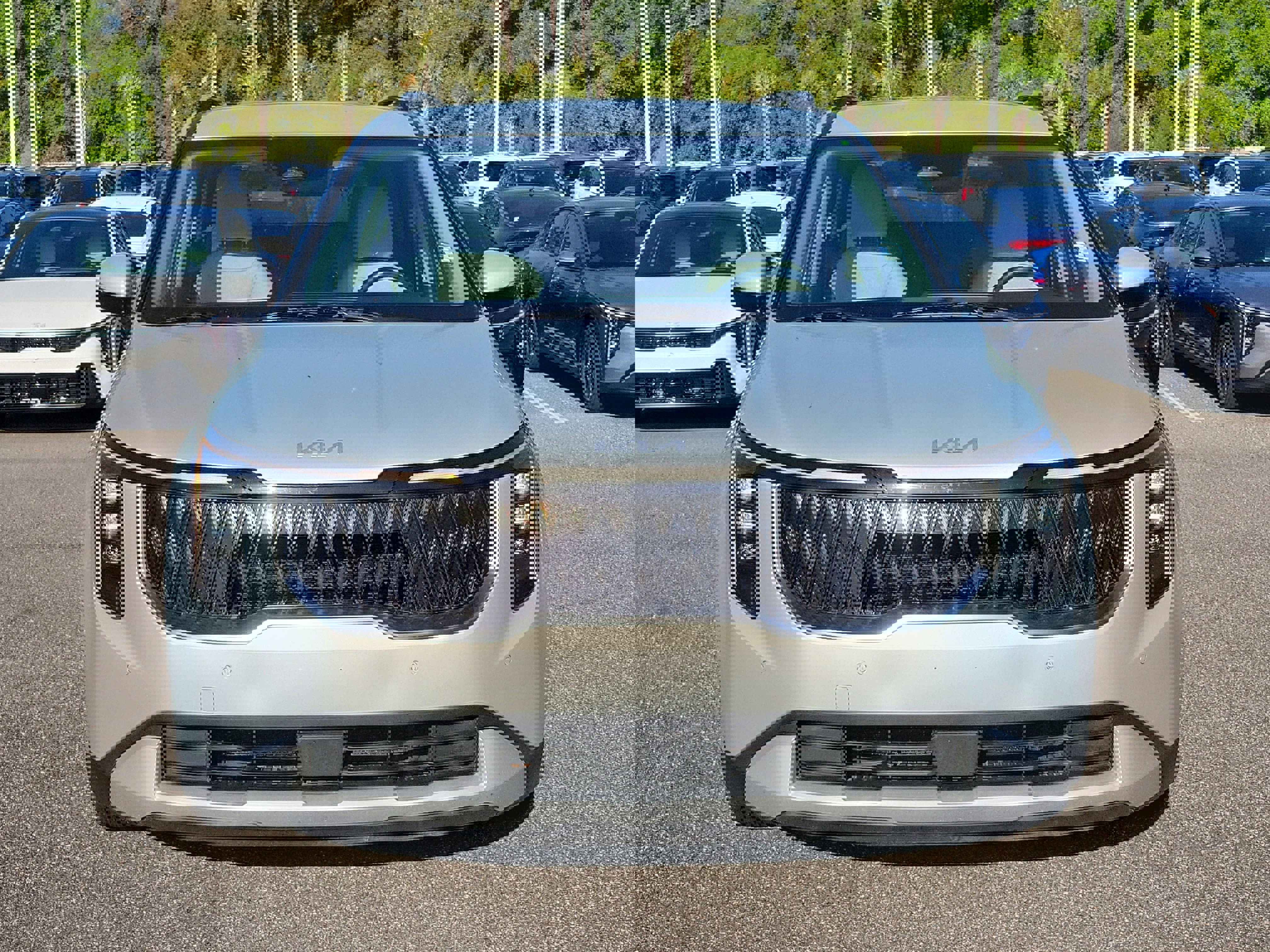 Certified 2025 Kia Carnival EX image 2