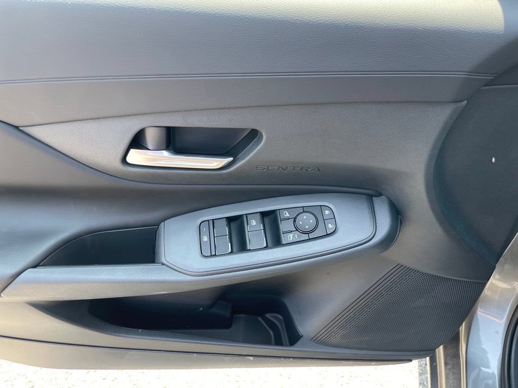 New 2026 Nissan Sentra SV w/ SV Convenience Package FWD image 7