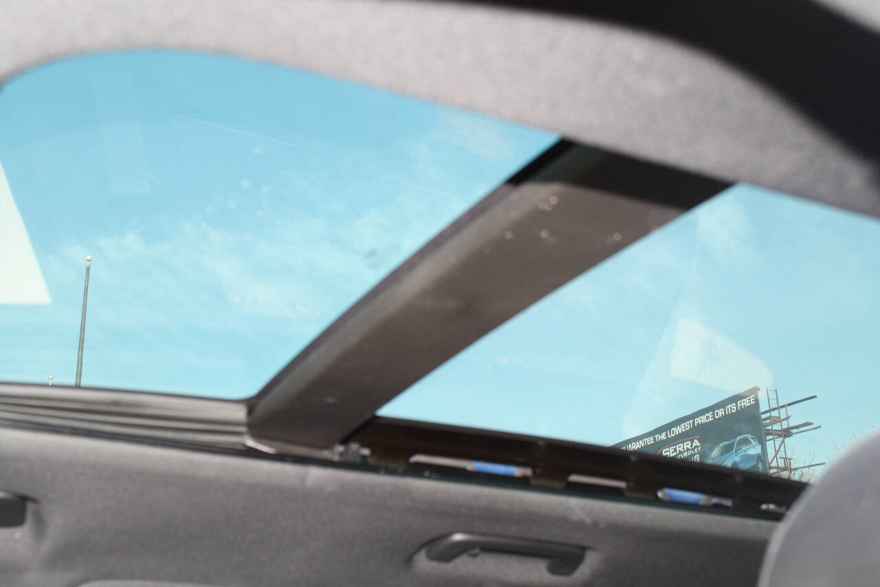 Used 2015 Lincoln MKC AWD w/ Equipment Group 102A Reserve image 10