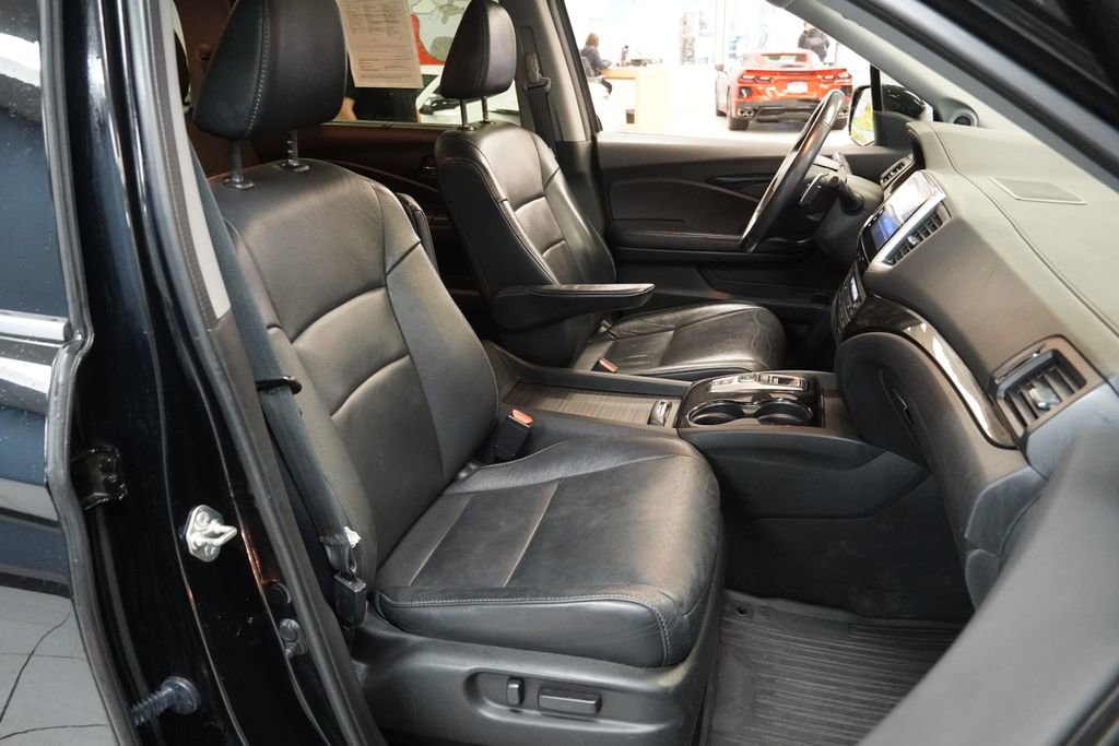 Used 2017 Honda Pilot Touring image 27