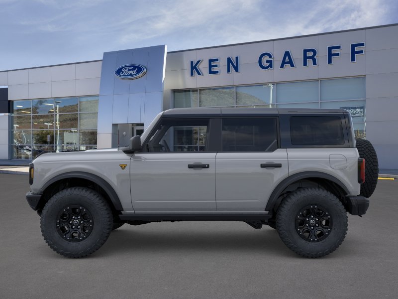 New 2026 Ford Bronco Badlands w/ Sasquatch Package AWD/4WD image 3