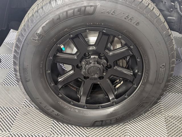 Used 2019 Toyota Tacoma SR w/ SR Convenience Package image 8