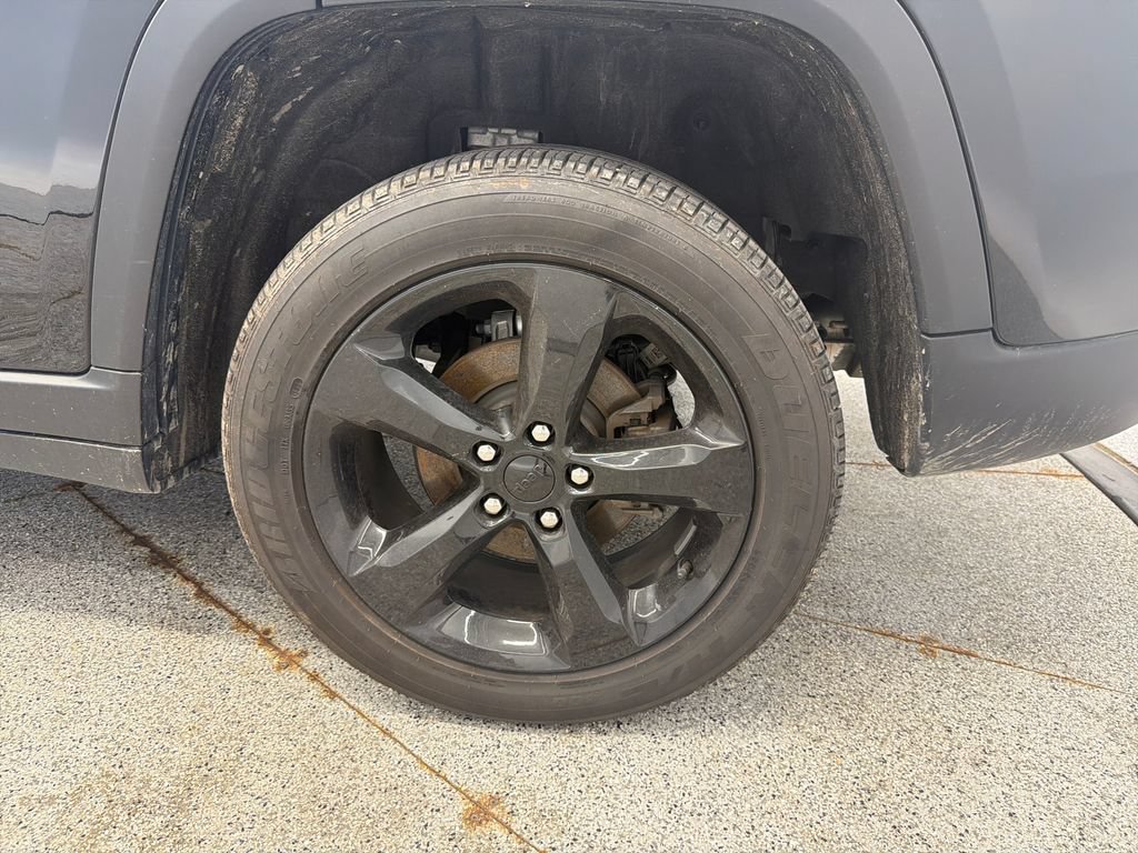 Certified 2024 Jeep Grand Cherokee Altitude AWD/4WD image 22