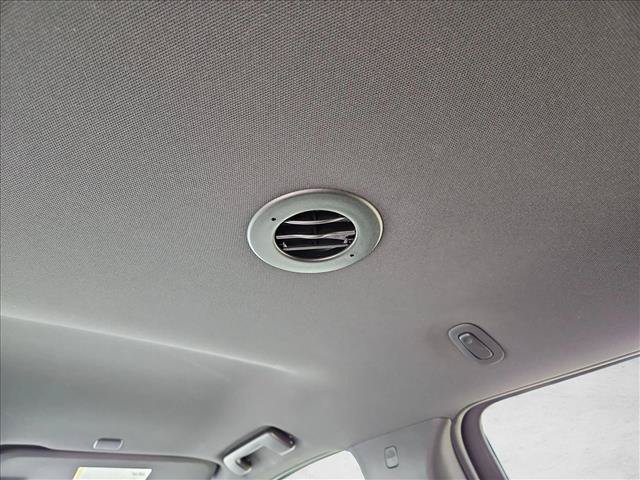 Used 2022 Chevrolet Suburban Premier RWD image 17