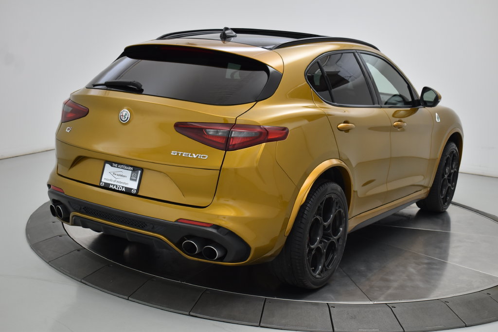 Used 2022 Alfa Romeo Stelvio Quadrifoglio w/ Active Assist Plus Package AWD/4WD image 26