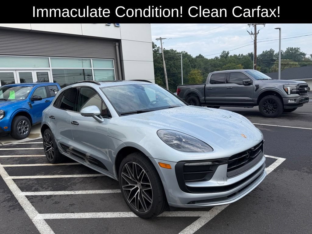 Used 2024 Porsche Macan AWD/4WD image 4