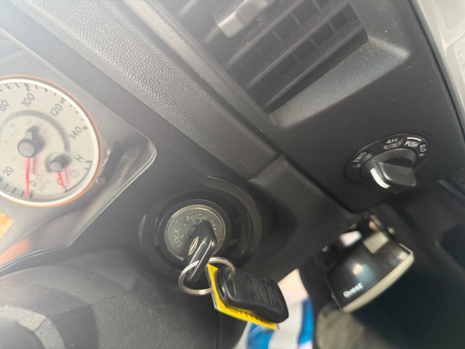 Used 2014 Nissan Titan PRO-4X image 23